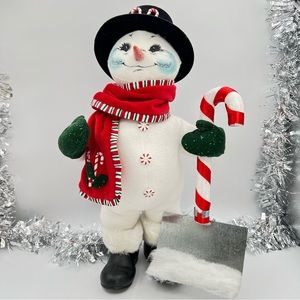 2005 Annalee 16" Peppermint Snowman w/Candy Cane Shovel